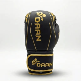 DAAN Apex boxing glove angled, gold detailing